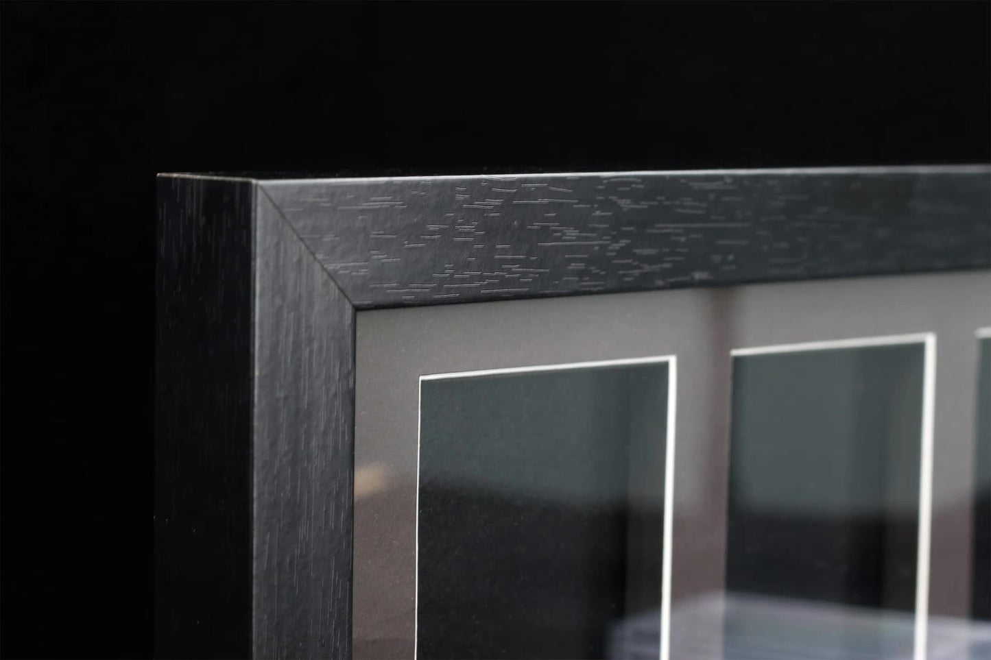 EVORETRO Wooden Display Frame for Cards, Magnetic holder