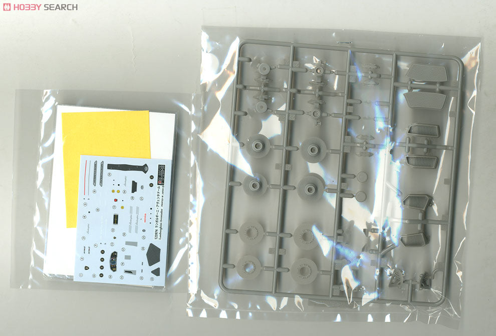 Fujimi 1/24 RS-71 Lamborghini Aventador LP700-4 Deluxe with Etching parts