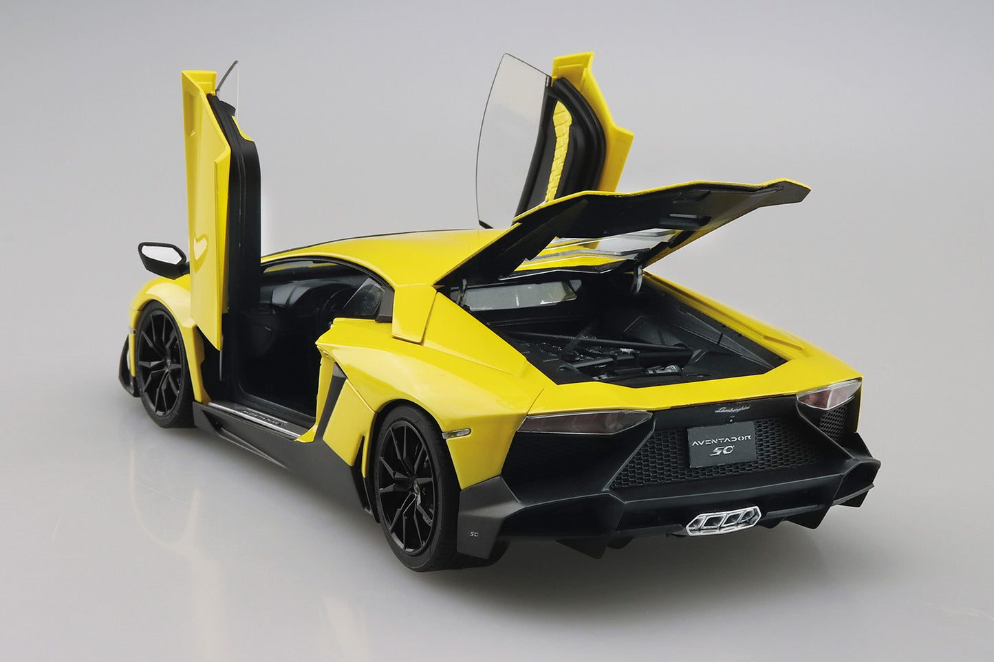 Aoshima 1/24 Lamborghini Aventador 50th ANNIVERSARIO