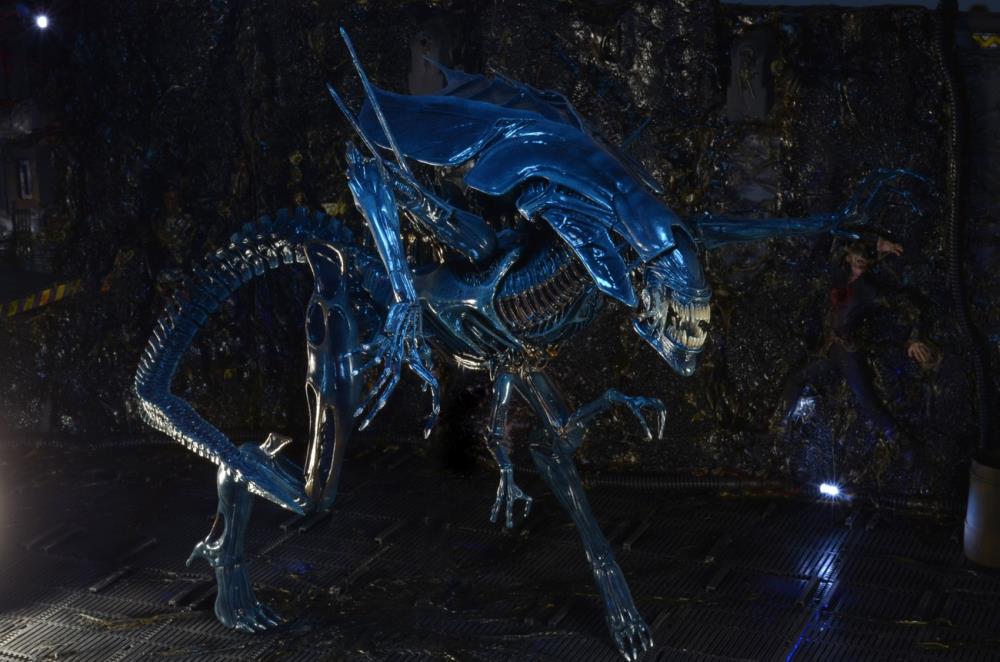 Aliens Xenomorph Queen Deluxe Action Figure