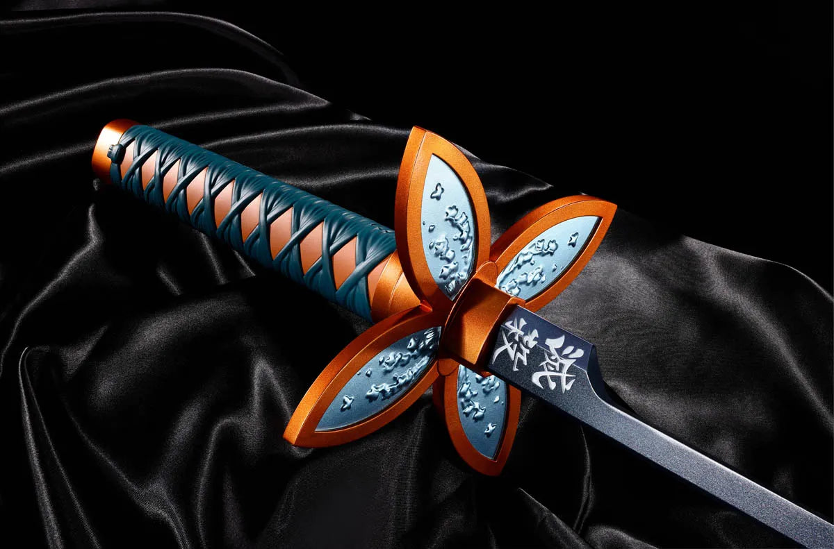 NICHIRIN SWORD (SHINOBU KOCHO) - Demon Slayer: Kimetsu no Yaiba - Proplica (preorder Q3 2026)